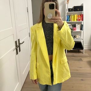 Yellow blazer